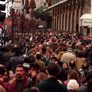 Shopping sales in Oxford Street, London 27th December 1994