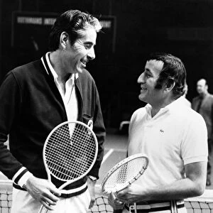 Singer Tony Bennett (right) chatting to his opponent, Pancho Gonzales at the Albert Hall
