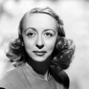 Thora Hird acrtess in her youthfull days