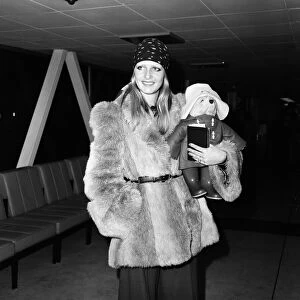 Twiggy at Heathrow Airport. 10th February 1974