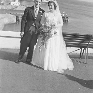Wedding Motor Cyclist Geof Duke & Pat Reid DM 15 / 9 / 1951 B4513 / 3