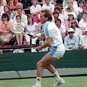 Wimbledon Tennis. John Lloyd. June 1988 88-3422-039