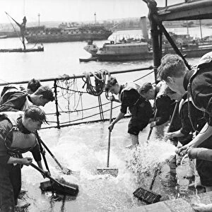 Young Navy cadets in Gravesend 1944