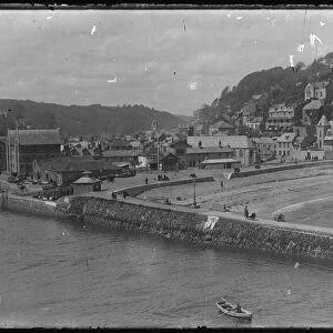 East looe Seafront & Albatros area from Hannafore Rd