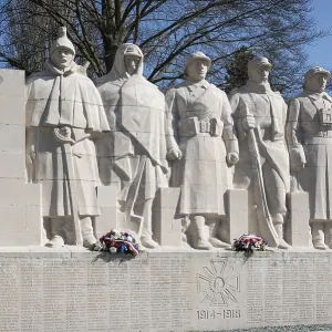 Monumento a los soldados caídos de Verdún. Monumento a los soldados caídos de Verdún.