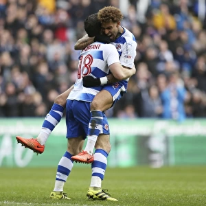 Sky Bet Championship Cushion Collection: Reading v Wolverhampton Wanderers