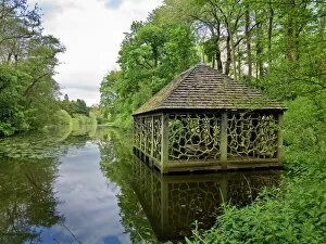 Images Dated 6th May 2009: Boathouse in Witley Court Gardens N090085