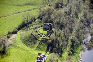 Clifford Castle 33223_008 Clifford Castle 33223_008
