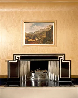Dining Room fireplace, Eltham Palace J990127 Dining Room fireplace, Eltham Palace J990127