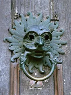 Heritage/objects artefacts/durham cathedral door knocker k011465 Heritage/objects artefacts/durham cathedral door knocker k011465