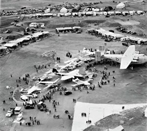 Air planes (OLD) Collection: Farnborough Air Show, 1952 EAW046639