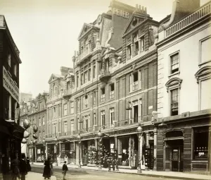 Victorian Architecture - Buildings, Streets and Landmarks: Kings Road, Chelsea London Print 1885