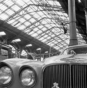 Automobiles Collection: Liverpool Street Station a061648