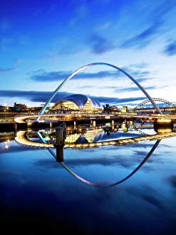 Millennium Bridge N080492 Millennium Bridge N080492
