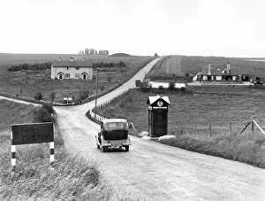 Stonehenge ahead FL01500_02_003 Stonehenge ahead FL01500_02_003