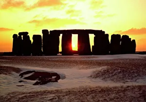 Heritage/prehistoric remains stonehenge/stonehenge sunset m890091 Heritage/prehistoric remains stonehenge/stonehenge sunset m890091