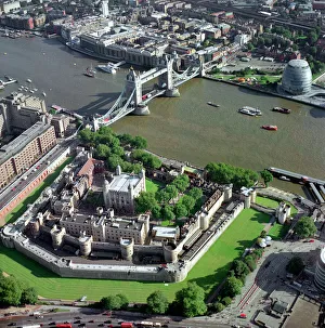 Tower of London & Tower Bridge 21766_20