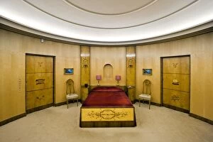 Art deco Collection: Virginia Courtaulds bedroom, Eltham Palace N100744