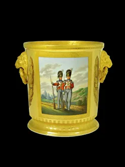 Wine cooler depicting British Foot Guards N081106 Wine cooler depicting British Foot Guards N081106