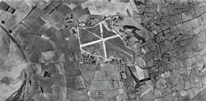 Airports and airfields Collection: Wroughton, Wiltshire US_7PH_GP_LOC209_V_5004