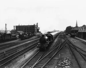 Castle Class Locomotive Prints: Castle Class locomotive No. 4087, Cardigan Castle at Swindon Works, 1929