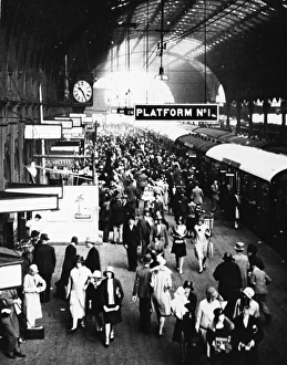 Platform 1 at Paddington Station, 1929 Platform 1 at Paddington Station, 1929
