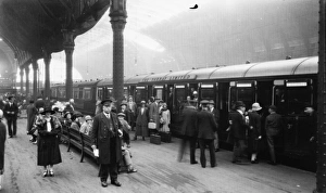 Platform 3 at Paddington Station, 1926 Platform 3 at Paddington Station, 1926
