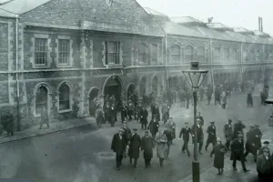 GWR Museum STEAM Prints: Swindon Works Tunnel Entrance, 1935