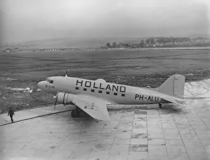 Douglas DC-3 (PH-ALU) of KLM at Shoreham, 1940 Douglas DC-3 (PH-ALU) of KLM at Shoreham, 1940