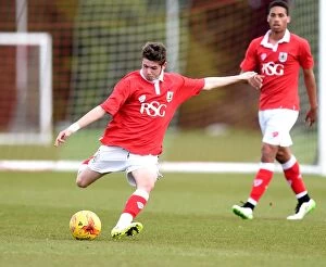 Ipswich Town Collection: Bristol City U21s Training: Failing against Ipswich Town, November 2014