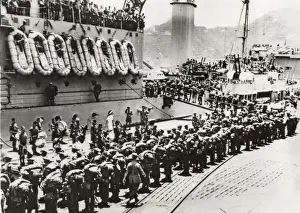 1st Btn Argyll & Sutherland Highlanders Boarding HMS Ceylon Print 1950