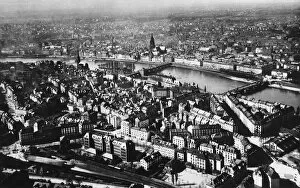 Germany Collection: Aerial view of Frankfurt, Germany, from a Zeppelin