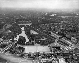 An aerial view of Horse Guards Parade St James Park - Londo An aerial view of Horse Guards Parade St James Park - Londo