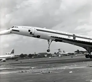 Aerospatiale-BAC Concorde G-AXDN Farnborough 1974 Print