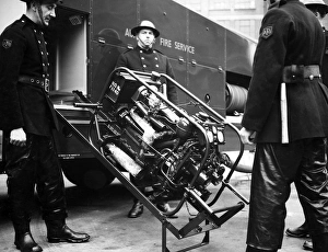 AFS workers with emergency appliance, WW2 AFS workers with emergency appliance, WW2