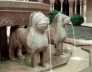 Alhambra Print: Patio de los Leones Fountain