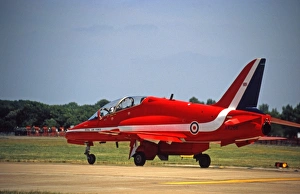 BAe Systems Hawks RAF Red Arrows single Fairford 2005 BAe Systems Hawks RAF Red Arrows single Fairford 2005