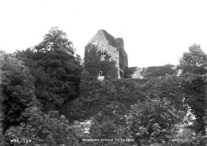 Prints of Benburb Castle, Co. Tyrone - a view of the derelict and ivy covered Castle. (Location: Northern Ireland; County Tyrone; Benburb). Date: circa early 1900s Castle Prints: Early 20th Century Print of Benburb Castle, Co. Tyrone