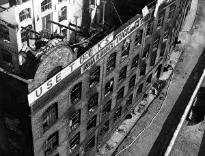 Blitz in London -- fire at Albert Embankment, WW2 Blitz in London -- fire at Albert Embankment, WW2