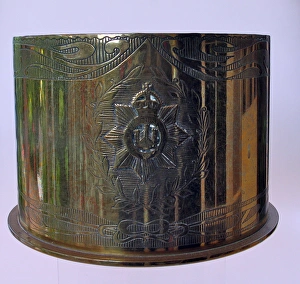 British Artillery Howitzer shell case - Badge of Devonshires British Artillery Howitzer shell case - Badge of Devonshires