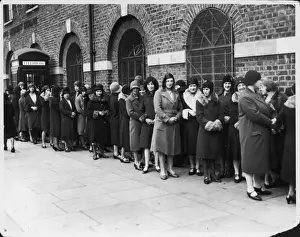 British Social History Prints: British Depression Queue