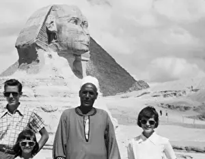 Cairo - Gizeh Print: Camel Ride to the Sphinx