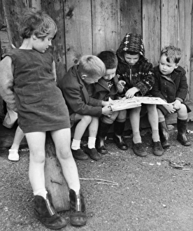 Children with sketchbook on a Balham street, SW London Children with sketchbook on a Balham street, SW London