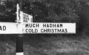 Images Dated 18th May 2011: COLD CHRISTMAS SIGN