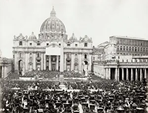 Crowd in St. Peter's Square, blessing from Pope in Vatican Crowd in St. Peter's Square, blessing from Pope in Vatican