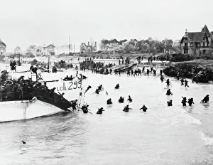 D-Day - British and Canadian troops landing - Juno Beach D-Day - British and Canadian troops landing - Juno Beach