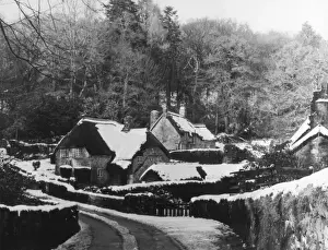 Devonshire Print: Thatched Cottages at Buckland-in-the-Moor