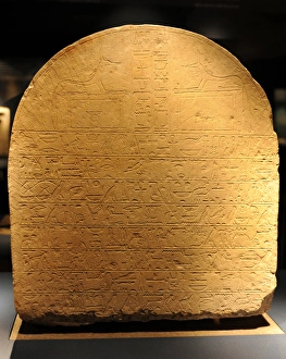 Double-sided stele from Harageh. Late Middle Kingdom. 1800-1 Double-sided stele from Harageh. Late Middle Kingdom. 1800-1