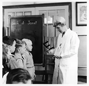 British Medical History Prints: EYE TEST / 1958