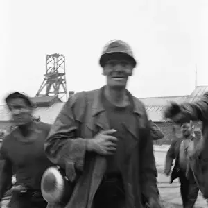 Mining Industry History UK Prints: Glapwell Colliery, Mining